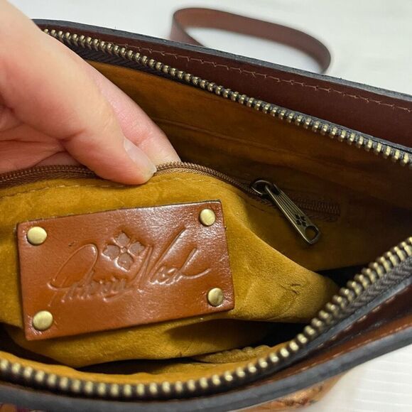 PATRICIA NASH Kirby My European Trip East-West Crossbody Bag - Picture 13 of 13